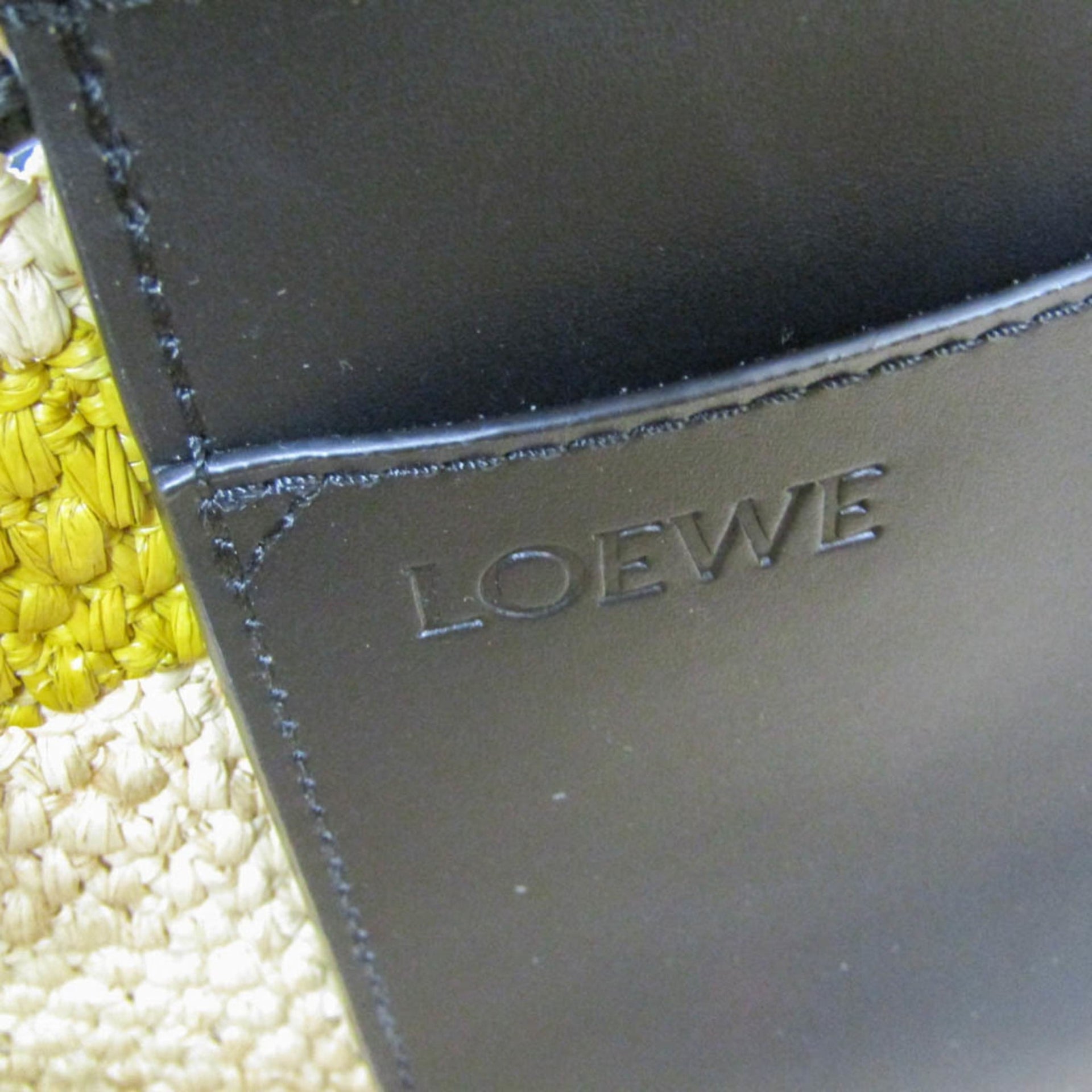 Bolso tote Font mediano de Loewe para mujer, de rafia 13