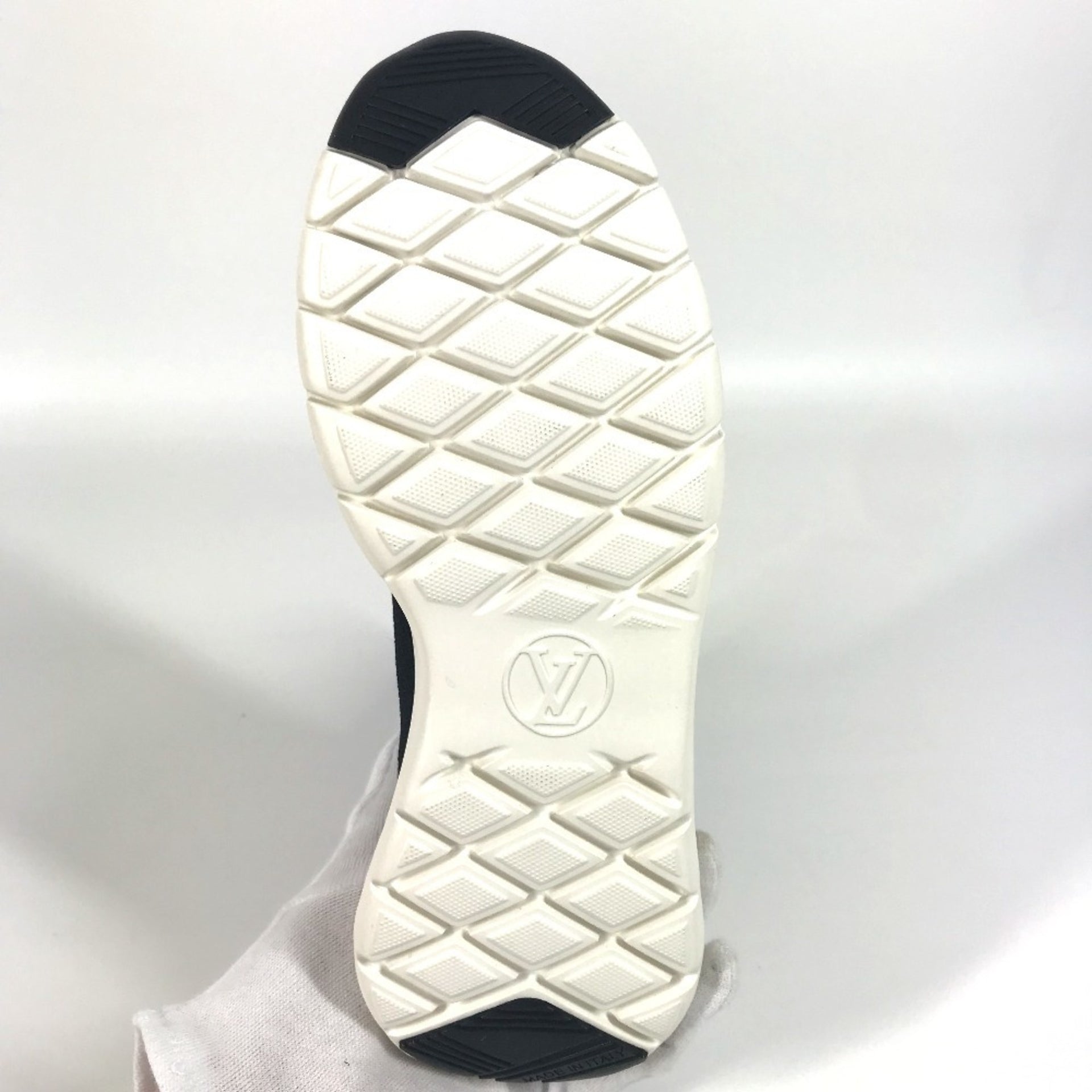 LOUIS VUITTON Sock-Sneaker der After Game-Linie 11