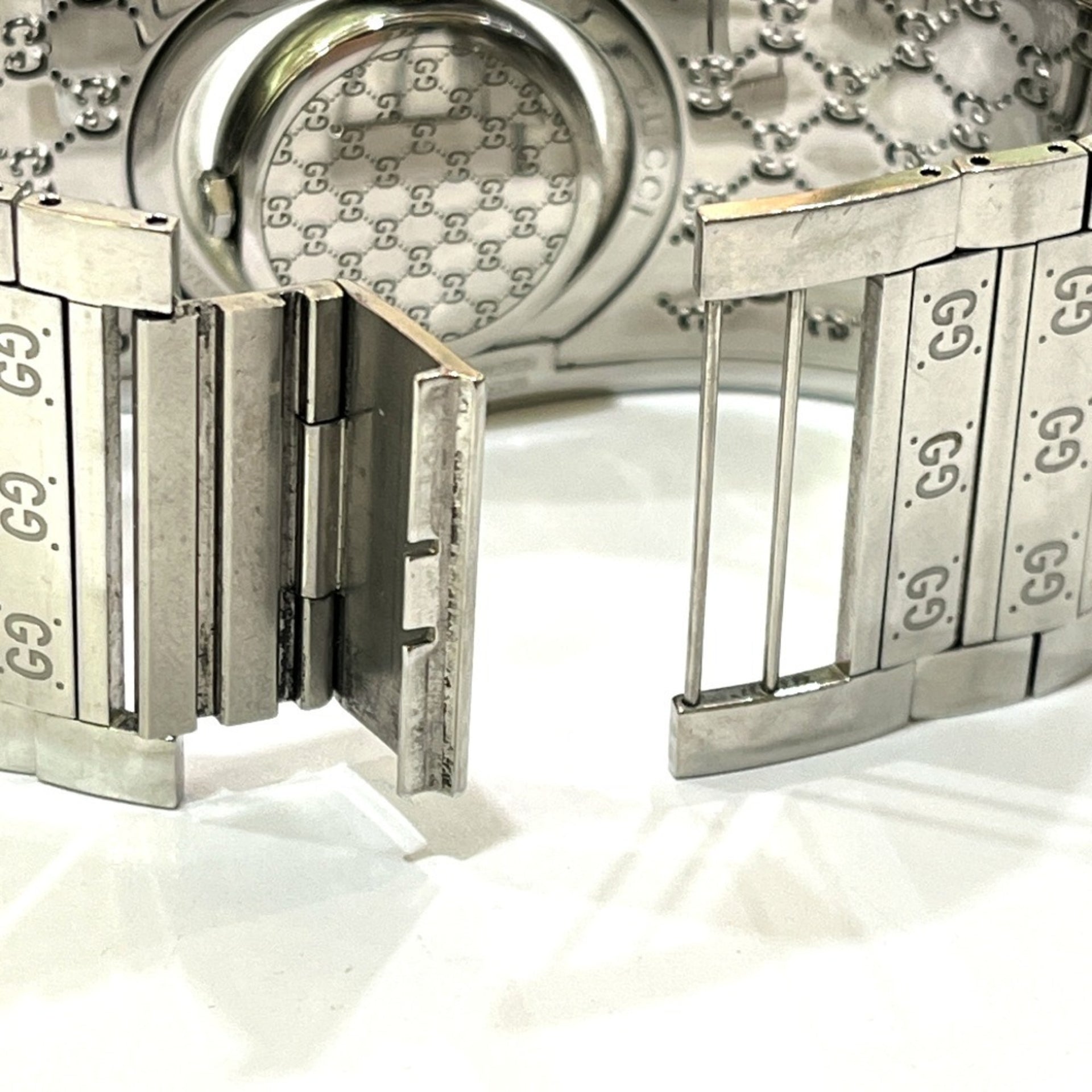 GUCCI YA112501 GG Toile Collection Wide Bangle Watch 10