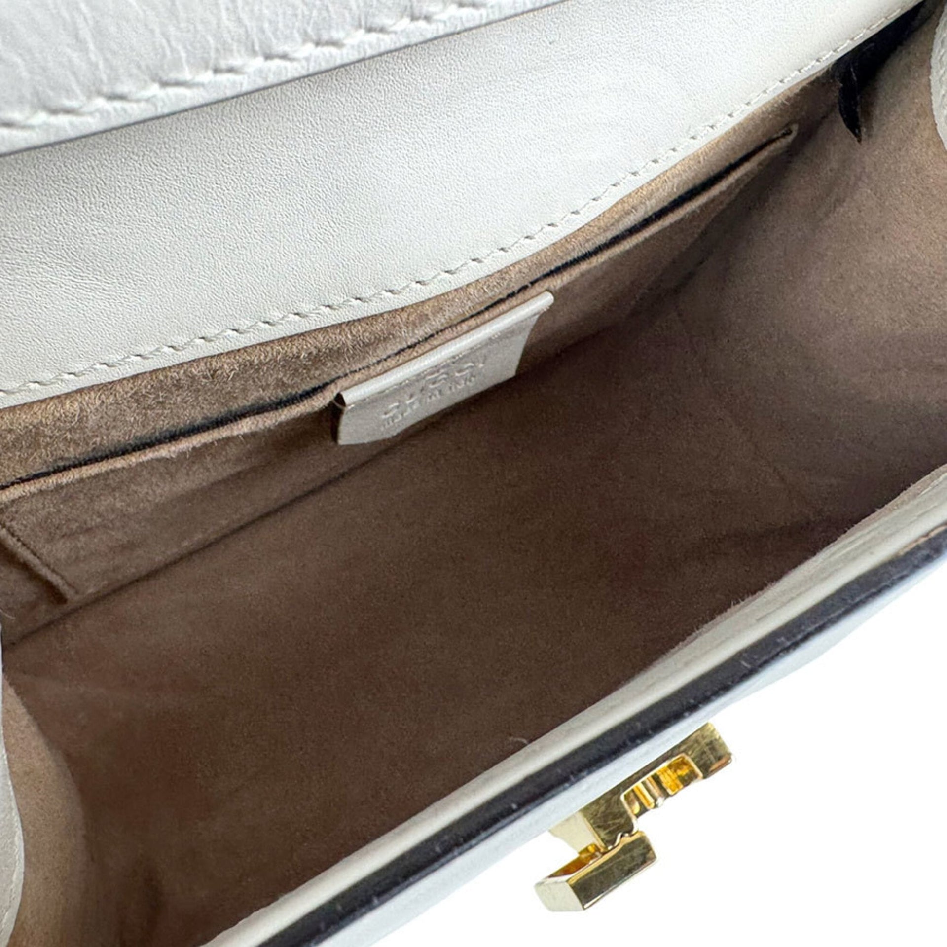 Bolso de hombro Sylvie de Gucci 18