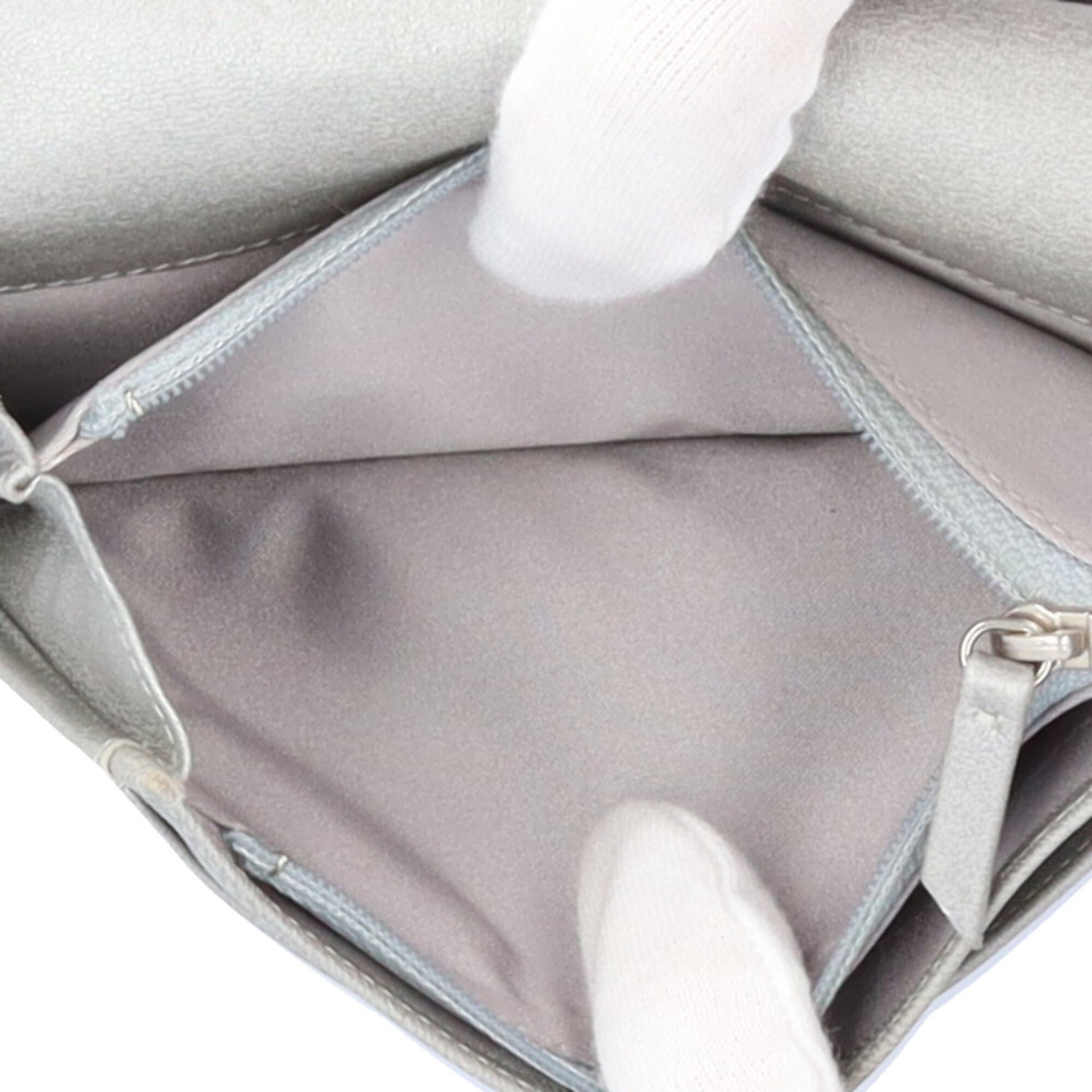 Cartera plegable Chanel Camellia Coco Mark 6