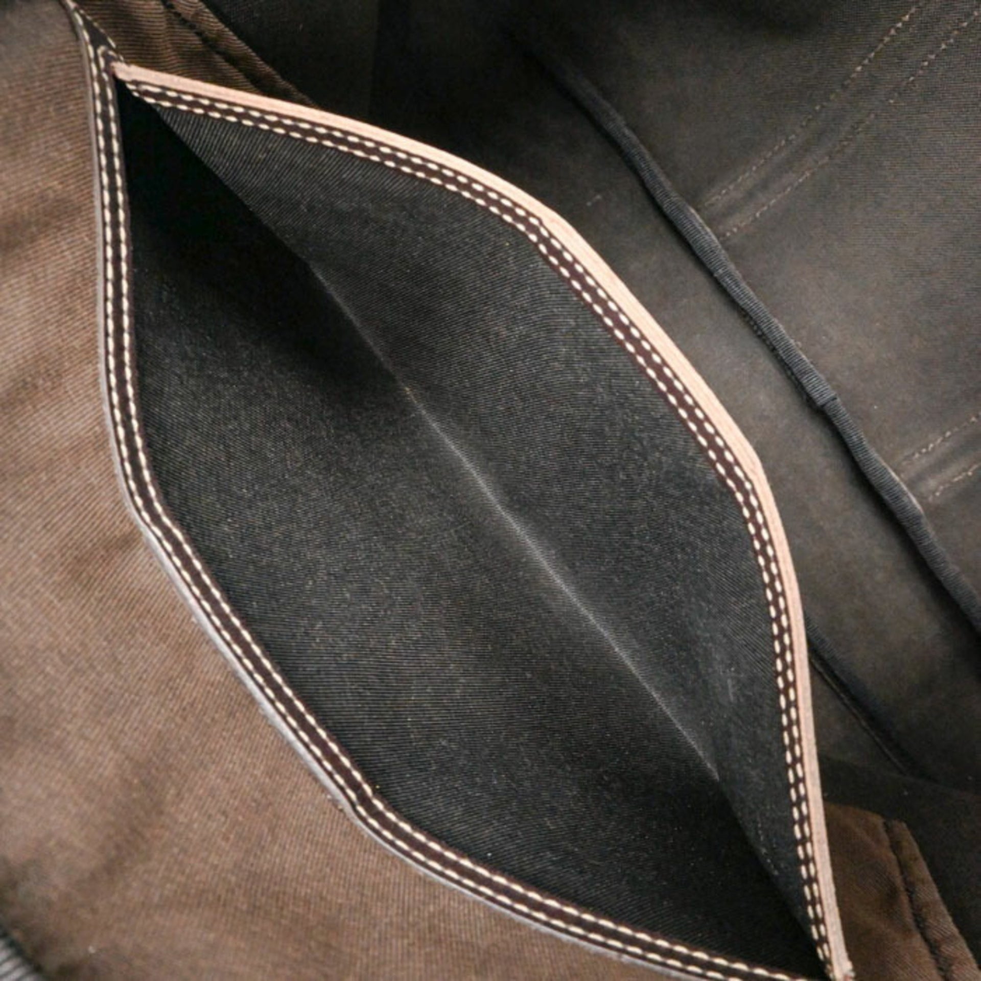 GUCCI GG Supreme Tasche für Herren 15